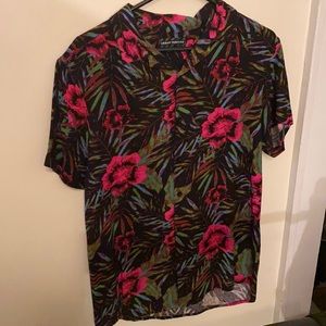 Mens urban threads Hawaii shirt size S